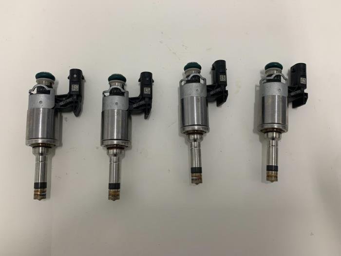Injector (benzine injectie) Audi Q3