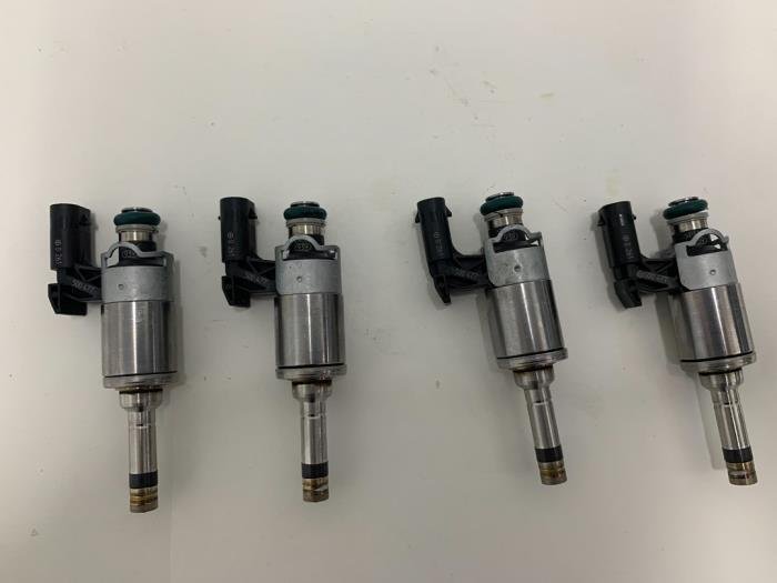 Injector (benzine injectie) Audi Q3