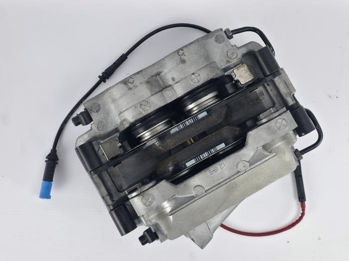 Remklauw (Tang) links-voor BMW 3-Serie 3.0 Diesel B57D30A Origineel