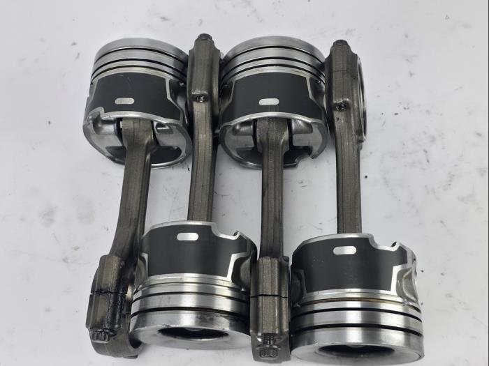 Zuiger 1.5 EcoBlue Ford Peugeot Opel Focus ZTGA OEM Origineel 75L146