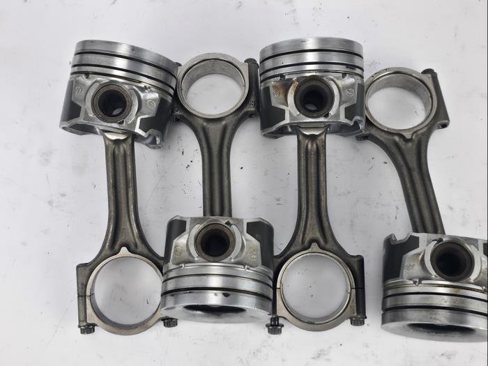 Zuiger 1.5 EcoBlue Ford Peugeot Opel Focus ZTGA OEM Origineel 75L146