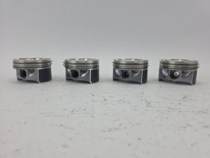 Zuiger 1.5 Benzine Mercedes Mercedes-Benz C-Klasse 264915 OEM Nieuw A2640301900