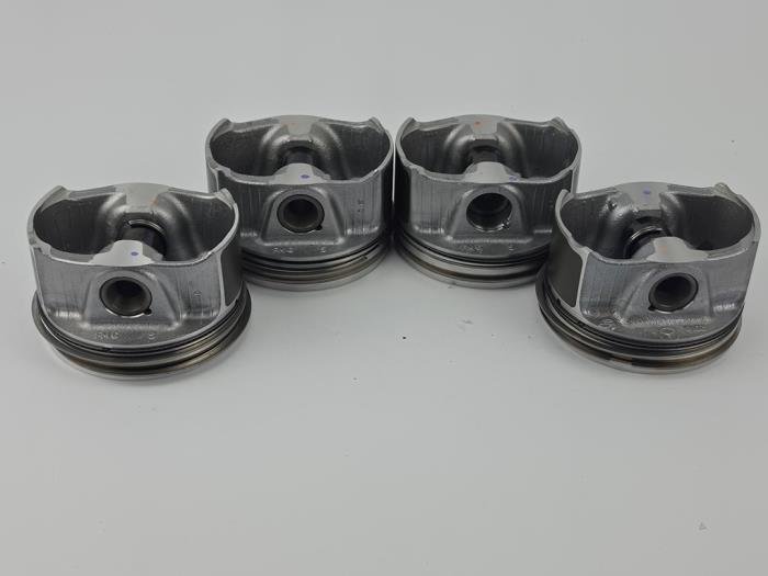 Zuiger 2.0 Benzine Mercedes Mercedes-Benz A-Klasse 260920 OEM Nieuw A2600301100