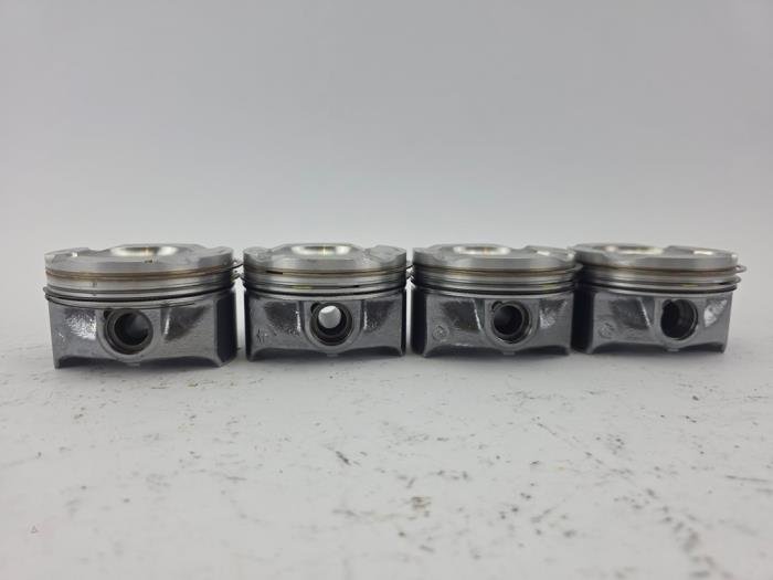 Zuiger 1.5 Benzine Mercedes Mercedes-Benz C-Klasse 264915 OEM Nieuw A2640301900