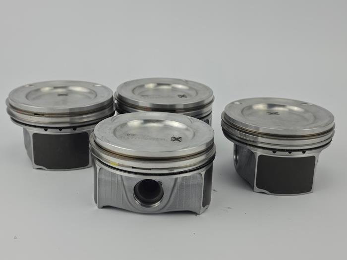 Zuiger 2.0 Benzine Mercedes Mercedes-Benz A-Klasse 260920 OEM Nieuw A2600301100