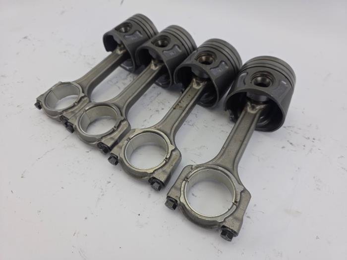 Zuiger 1.2 MultiJet Fiat Opel Lancia Panda 188A8000 OEM Nieuw FMG6934 062772 FHZ