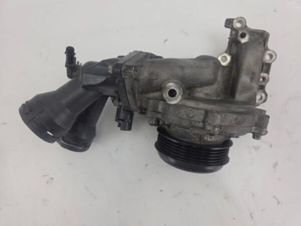Waterpomp Mercedes Vito