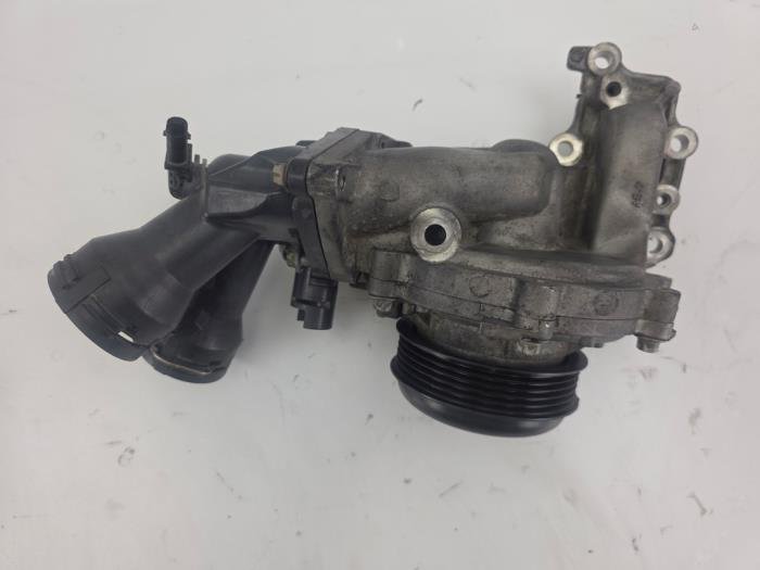 Waterpomp Mercedes Vito