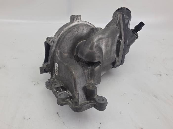 Waterpomp Mercedes Vito
