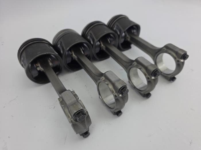 Zuiger 1.2 MultiJet Fiat Opel Lancia Panda 188A8000 OEM Nieuw FMG6934 062772 FHZ